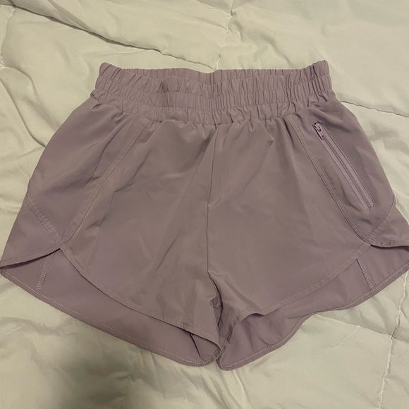 Women’s Light Purple Athletic Running Shorts - Picture 4 of 7